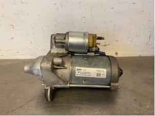 Gebruikte Startmotor Renault Koleos II (RZGH) 2.0 dCi Prijs op aanvraag aangeboden door Autohandel-Smet Gebroeders NV