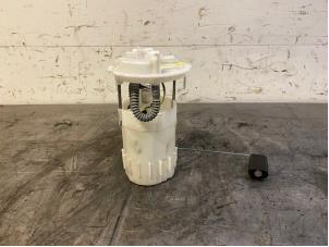 Gebruikte Tank element Pomp Renault Kangoo Express (FW) 1.5 dCi 75 FAP Prijs op aanvraag aangeboden door Autohandel-Smet Gebroeders NV