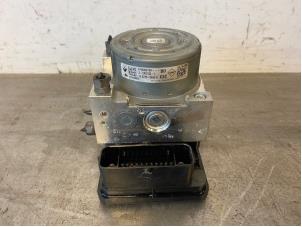 Gebruikte ABS Pomp Dacia Dokker (0S) 1.5 dCi 90 Prijs op aanvraag aangeboden door Autohandel-Smet Gebroeders NV