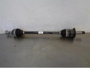 Gebruikte Aandrijfas links-achter BMW X1 (F48) xDrive 20d 2.0 16V Prijs op aanvraag aangeboden door Autohandel-Smet Gebroeders NV