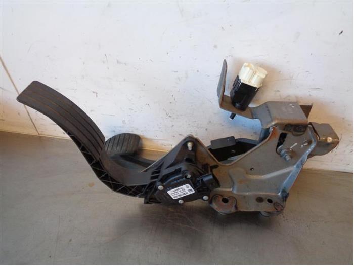 Gebruikte Gaspedaalpositie Sensor Renault Captur I (2R) 1.5 Energy dCi 90 FAP Prijs op aanvraag aangeboden door Autohandel-Smet Gebroeders NV
