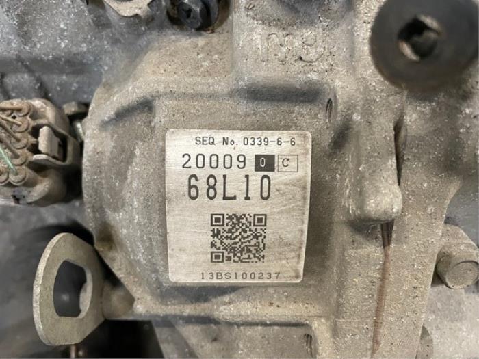 Versnellingsbak van een Suzuki Swift (ZA/ZC/ZD) 1.2 16V 2013