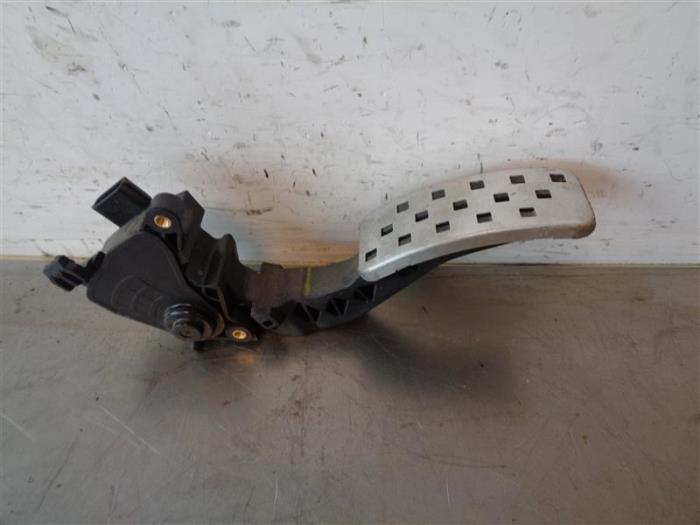 Gebruikte Sensor Gaspedaalpositie Renault Megane III Berline (BZ) 1.5 dCi 110 Prijs op aanvraag aangeboden door Autohandel-Smet Gebroeders NV