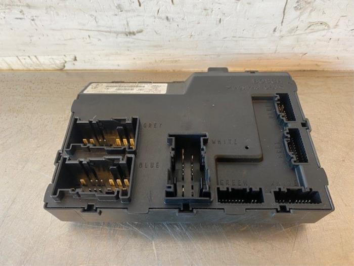 Gebruikte Deur module Ford EcoSport (JK8) 1.0 EcoBoost 12V 125 Prijs op aanvraag aangeboden door Autohandel-Smet Gebroeders NV