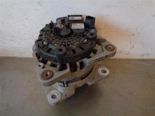 Gebruikte Dynamo Volkswagen Polo VI (AW1) 1.0 MPi 12V Prijs op aanvraag aangeboden door Autohandel-Smet Gebroeders NV