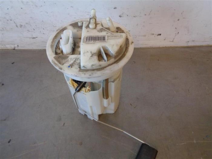 Gebruikte Brandstofpomp Elektrisch Ford Fiesta 6 (JA8) 1.0 EcoBoost 12V 125 Prijs op aanvraag aangeboden door Autohandel-Smet Gebroeders NV