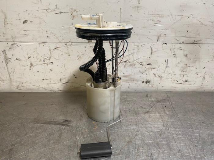 Gebruikte Tank element Pomp Ford EcoSport (JK8) 1.0 EcoBoost 12V 125 Prijs op aanvraag aangeboden door Autohandel-Smet Gebroeders NV