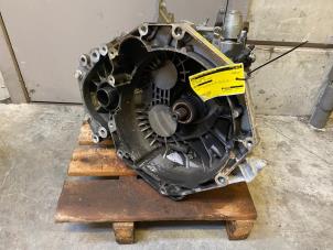 Gebruikte Versnellingsbak Opel Antara (LA6) 2.2 CDTI 16V 4x4 Prijs op aanvraag aangeboden door Autohandel-Smet Gebroeders NV