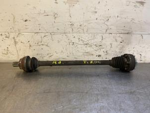 Gebruikte Aandrijfas rechts-achter Volkswagen T-Roc I 2.0 TDI 150 4Motion 16V Prijs op aanvraag aangeboden door Autohandel-Smet Gebroeders NV