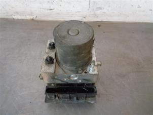 Gebruikte ABS Pomp Hyundai Santa Fe II (CM) 2.2 CRDi 16V 4x2 Prijs op aanvraag aangeboden door Autohandel-Smet Gebroeders NV