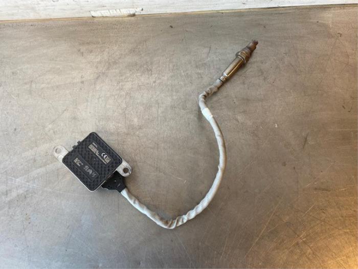 Nox sensor van een Peugeot Partner (EA//EF/EN/EU) 1.6 BlueHDi 100 2019