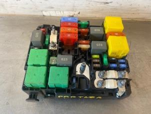 Gebruikte Diversen Peugeot Partner (EA//EF/EN/EU) 1.6 BlueHDi 100 Prijs op aanvraag aangeboden door Autohandel-Smet Gebroeders NV