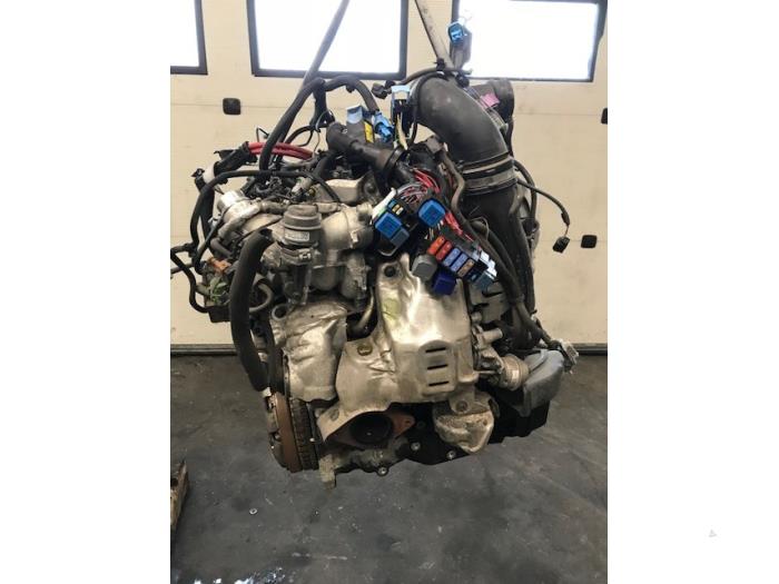 Gebruikte Motor Renault Trafic Passenger (1JL/2JL/3JL/4JL) 1.6 dCi 140 Twin Turbo Prijs op aanvraag aangeboden door Autohandel-Smet Gebroeders NV