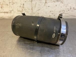 Gebruikte Intercooler Slang Landrover Range Rover Evoque (LVJ/LVS) 2.0 D 150 16V 5-drs. Prijs op aanvraag aangeboden door Autohandel-Smet Gebroeders NV