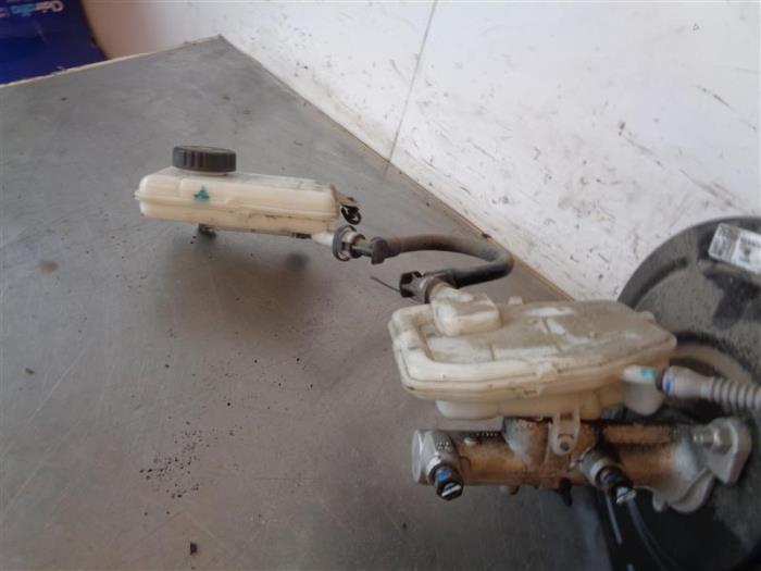 Gebruikte Hoofdremcilinder Renault Trafic Passenger (1JL/2JL/3JL/4JL) 1.6 dCi 140 Twin Turbo Prijs op aanvraag aangeboden door Autohandel-Smet Gebroeders NV