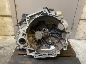 Gebruikte Versnellingsbak Volkswagen Polo VI (AW1) 1.0 TSI 12V Prijs op aanvraag aangeboden door Autohandel-Smet Gebroeders NV