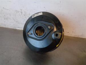 Gebruikte Rembekrachtiger Volkswagen Crafter (SY) 2.0 TDI RWD Prijs op aanvraag aangeboden door Autohandel-Smet Gebroeders NV