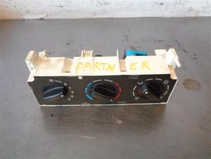 Gebruikte Bedieningspaneel Airco Peugeot Partner Prijs op aanvraag aangeboden door Autohandel-Smet Gebroeders NV