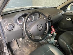 Gebruikte Airbag set + dashboard Dacia Duster (HS) 1.5 dCi Prijs op aanvraag aangeboden door Autohandel-Smet Gebroeders NV