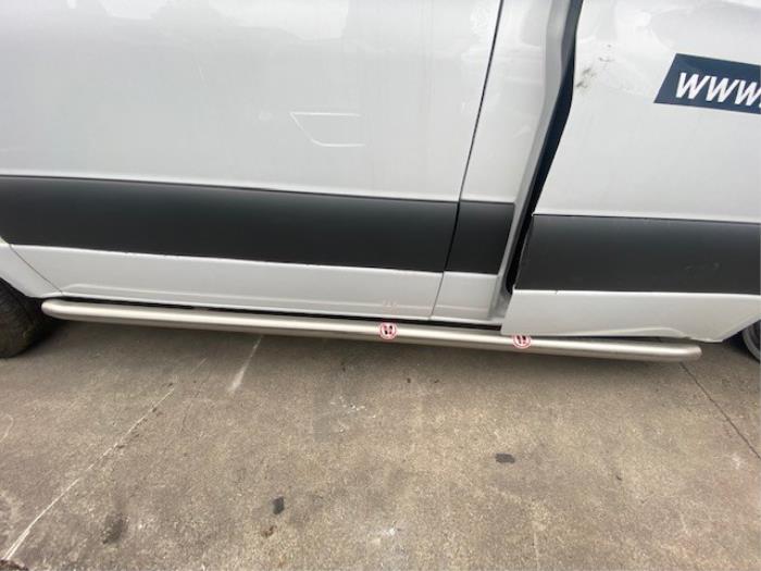 Mercedes Sprinter Sidebars voorraad Onderdelenlijn.nl