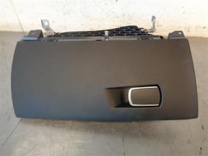 Gebruikte Dashboardkastje BMW 1 serie (F20) 116d 1.5 12V TwinPower Prijs op aanvraag aangeboden door Autohandel-Smet Gebroeders NV