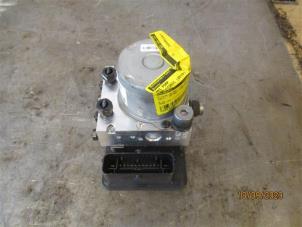 Gebruikte ABS Pomp Kia Stonic (YB) 1.4 MPI 16V Prijs op aanvraag aangeboden door Autohandel-Smet Gebroeders NV