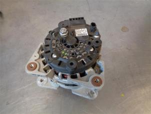 Gebruikte Dynamo Renault Captur (2R) 0.9 Energy TCE 12V Prijs op aanvraag aangeboden door Autohandel-Smet Gebroeders NV