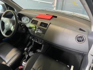 Gebruikte Airbag set + dashboard Suzuki Swift (ZA/ZC/ZD1/2/3/9) 1.3 VVT 16V Prijs op aanvraag aangeboden door Autohandel-Smet Gebroeders NV