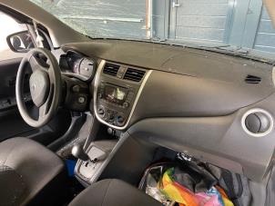 Gebruikte Airbag set + dashboard Suzuki Celerio (LF) 1.0 12V Prijs op aanvraag aangeboden door Autohandel-Smet Gebroeders NV