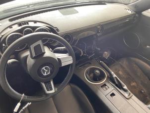 Gebruikte Airbag set + dashboard Mazda MX-5 (NC18/1A) 1.8i 16V Prijs op aanvraag aangeboden door Autohandel-Smet Gebroeders NV