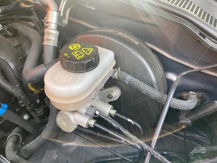 Gebruikte Rembekrachtiger Mazda MX-5 (NC) 1.8i 16V Prijs op aanvraag aangeboden door Autohandel-Smet Gebroeders NV