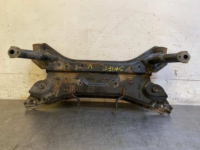 Gebruikte Subframe Suzuki Swift (ZA/ZC/ZD1/2/3/9) 1.3 VVT 16V Prijs op aanvraag aangeboden door Autohandel-Smet Gebroeders NV