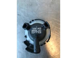 Gebruikte Airbag Sensor Volkswagen T-Roc I 1.0 TSI 12V BlueMotion Prijs op aanvraag aangeboden door Autohandel-Smet Gebroeders NV