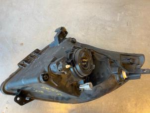 Gebruikte Rechter Koplamp Suzuki Swift (ZA/ZC/ZD1/2/3/9) 1.3 VVT 16V Prijs op aanvraag aangeboden door Autohandel-Smet Gebroeders NV