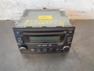 Gebruikte Radio CD Speler Kia Magentis (GE) 2.0 CRDi 16V Prijs op aanvraag aangeboden door Autohandel-Smet Gebroeders NV