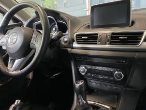 Gebruikte Airco bedieningspaneel Mazda 3 (BM/BN) 2.2 SkyActiv-D 150 16V Prijs op aanvraag aangeboden door Autohandel-Smet Gebroeders NV