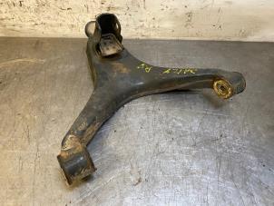 Gebruikte Draagarm onder rechts-voor Iveco New Daily VI 33S16, 35C16, 35S16, 40C16, 50C16 Prijs op aanvraag aangeboden door Autohandel-Smet Gebroeders NV