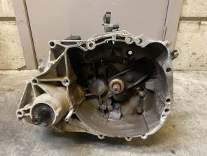 Gebruikte Versnellingsbak Dacia Logan II 1.2 16V Prijs op aanvraag aangeboden door Autohandel-Smet Gebroeders NV