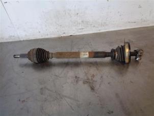 Gebruikte Steekas links-voor Dacia Logan II 1.2 16V Prijs op aanvraag aangeboden door Autohandel-Smet Gebroeders NV