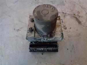 Gebruikte Computer ABS Dacia Logan II 1.2 16V Prijs op aanvraag aangeboden door Autohandel-Smet Gebroeders NV