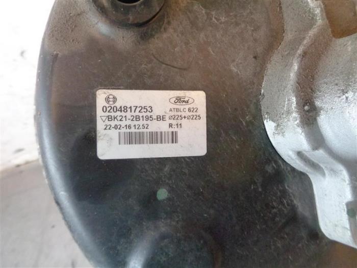 Rembekrachtiger van een Ford Transit Custom 2.2 TDCi 16V 2016