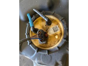 Gebruikte Tank element Pomp Volkswagen Caddy Combi IV 2.0 TDI 102 Prijs op aanvraag aangeboden door Autohandel-Smet Gebroeders NV