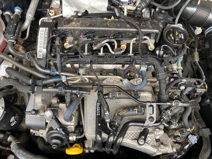 Gebruikte Motor Volkswagen Passat Variant (3G5) 1.6 TDI 16V Prijs op aanvraag aangeboden door Autohandel-Smet Gebroeders NV
