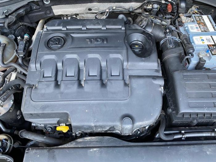Gebruikte Motor Skoda Superb Combi (3V5) 1.6 TDI Prijs op aanvraag aangeboden door Autohandel-Smet Gebroeders NV