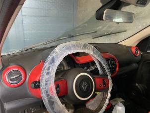 Gebruikte Airbag set + dashboard Renault Twingo III (AH) 0.9 Energy TCE 90 12V Prijs op aanvraag aangeboden door Autohandel-Smet Gebroeders NV