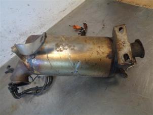 Gebruikte Katalysator Volkswagen Transporter/Caravelle T5 1.9 TDi Prijs op aanvraag aangeboden door Autohandel-Smet Gebroeders NV