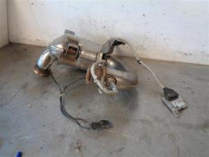 Gebruikte Katalysator Opel Vivaro 2.0 CDTI 122 Prijs op aanvraag aangeboden door Autohandel-Smet Gebroeders NV