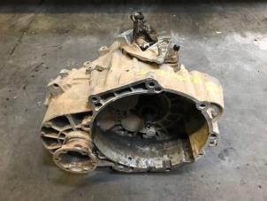 Gebruikte Versnellingsbak Seat Alhambra (7N) 2.0 TDI 16V Prijs op aanvraag aangeboden door Autohandel-Smet Gebroeders NV