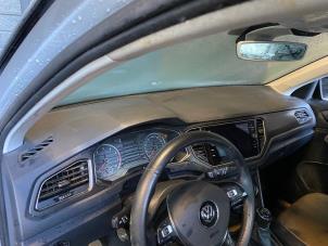 Gebruikte Airbag set + dashboard Volkswagen T-Roc 1.0 TSI 12V BlueMotion Prijs op aanvraag aangeboden door Autohandel-Smet Gebroeders NV