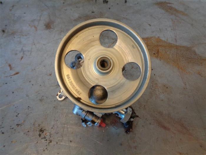 Gebruikte Pomp Servo Peugeot Boxer (U9) 2.0 BlueHDi 160 Prijs op aanvraag aangeboden door Autohandel-Smet Gebroeders NV